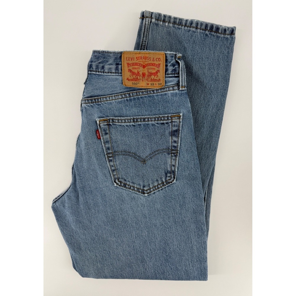 Levis 550 Jeans Mens 33x32 Blue Relaxed Straight Leg Distressed Denim Pants